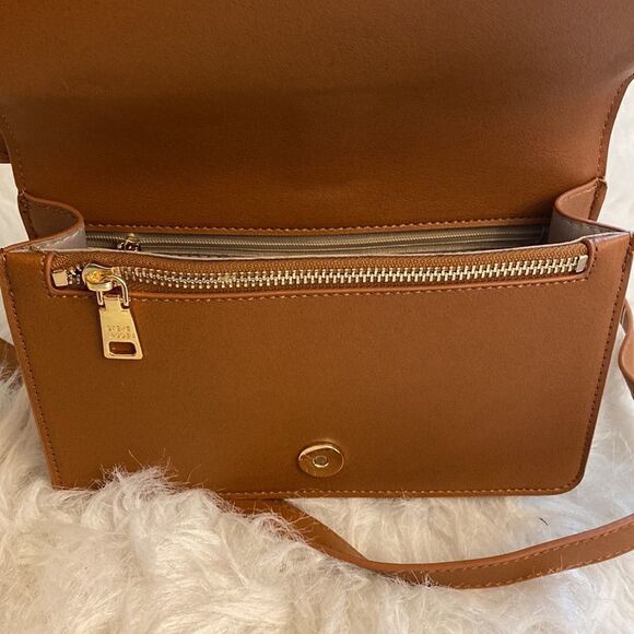 NWT Steve Madden (Bkole) Crossbody - Cognac - Picture 10 of 14